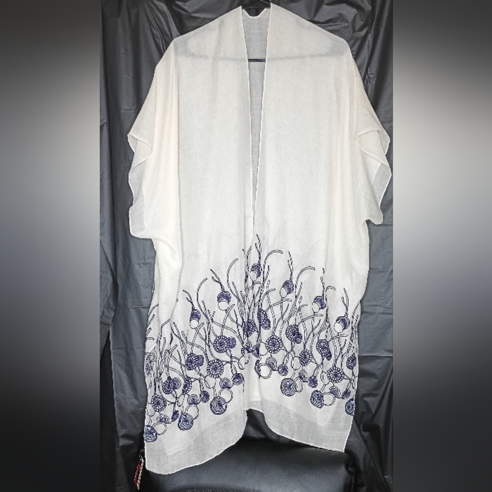 Elegant White and Blue Kimono